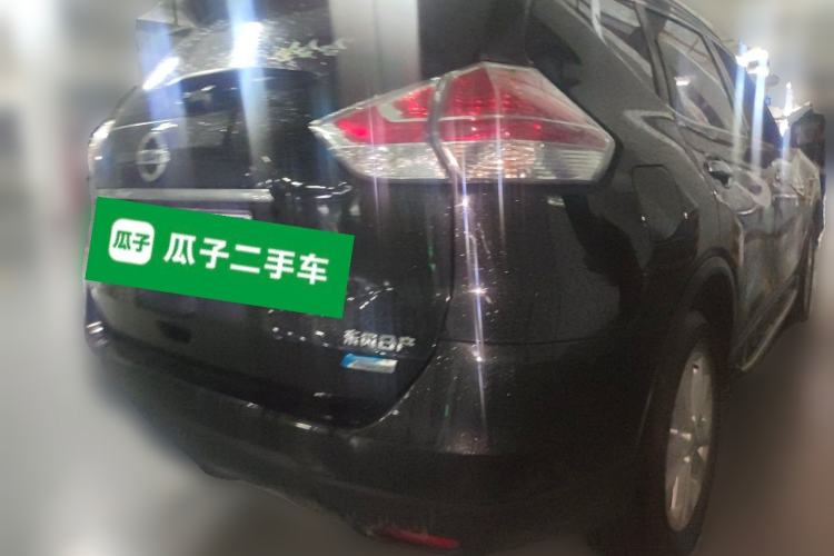 Used Nissan X-Trail 2015 2.0L CVT Comfort MAX Edition 2WD Rear Right 45 Deg