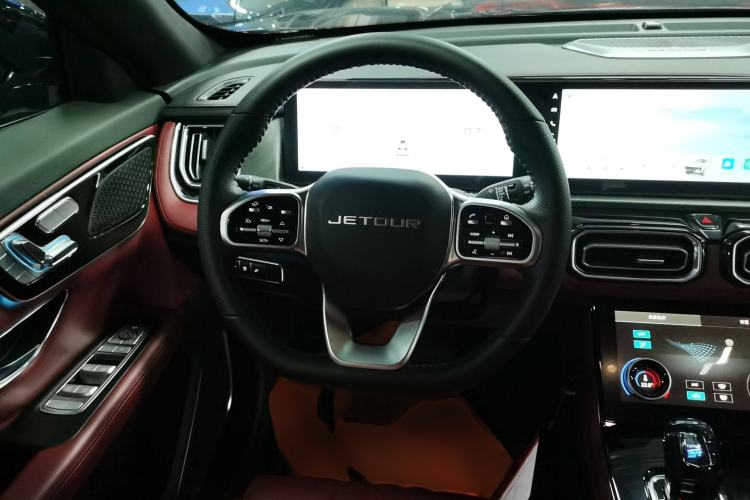 Used JETOUR X70 PLUS 2025 1.5T Luxury Dynamic Edition 5 Seats