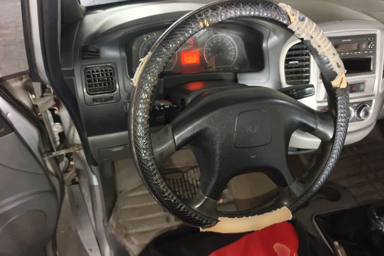 Used FORTHING Lingzhi 2014 M3 1.6L 7-Seater Comfort Model Steering Wheel