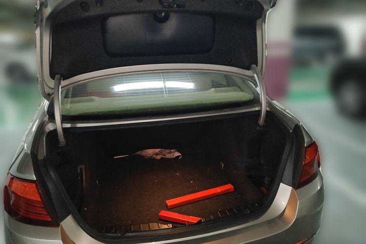 Used BMW 5 Series 2012 530Li Leading Model