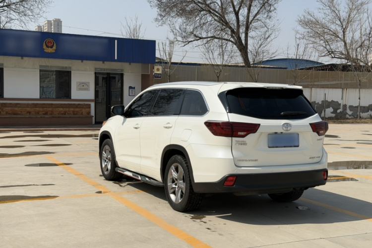 Used Toyota Highlander 2017 2.0T Four-Wheel Drive Luxury Edition 7 Seats
