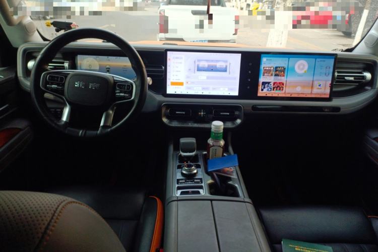 Used BAIC Off-Road BJ40 2024 2.0T All-New Urban Hunter Edition Chivalrous Style