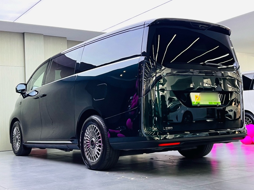 Geely Galaxy LEVC L380 2025 650 km Flagship Edition All-Wheel Drive — снимка 15