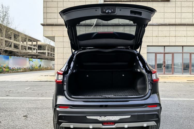 Used Nissan Qashqai 2023 Classic 2.0L CVT XV Comfort Edition Exterior 9