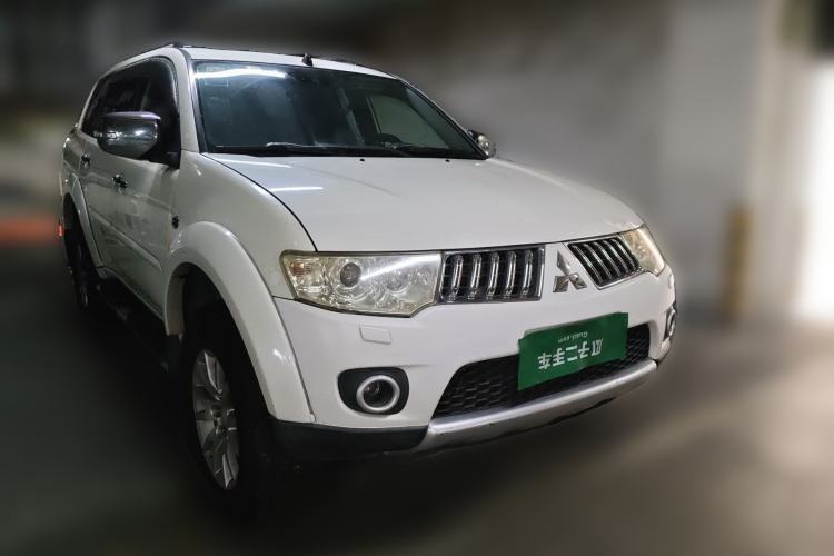 Used Mitsubishi Pajero Sport 2011 3.0L Luxury Navigation Edition