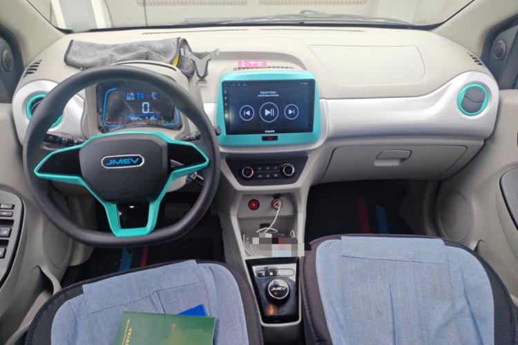 Used JMEV Xiao Qilin 2024 201 km Luxury Version
