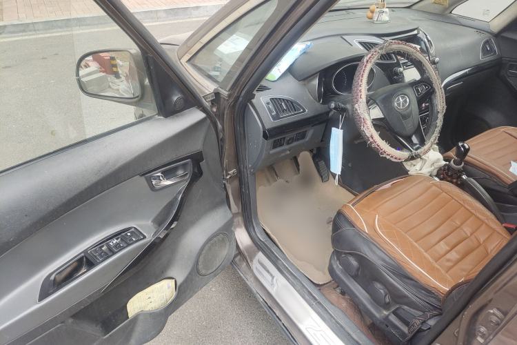 Used JAC Group Refine M2 2013 1.5L Manual Luxury 5-Seater