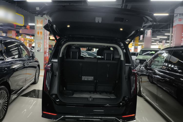 Used GAC Trumpchi M8 2024 Master Series 400T Prestige Edition Trunk