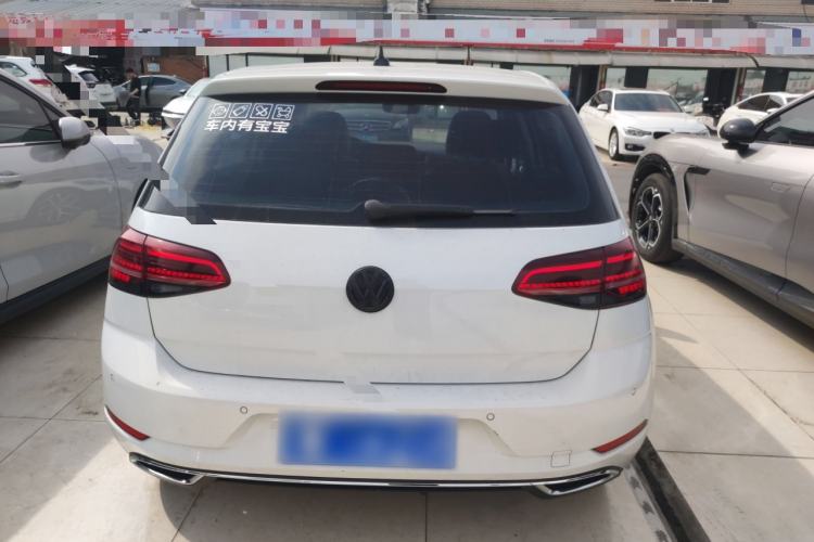 Used Volkswagen Golf 2018 230TSI Automatic Luxury Version
