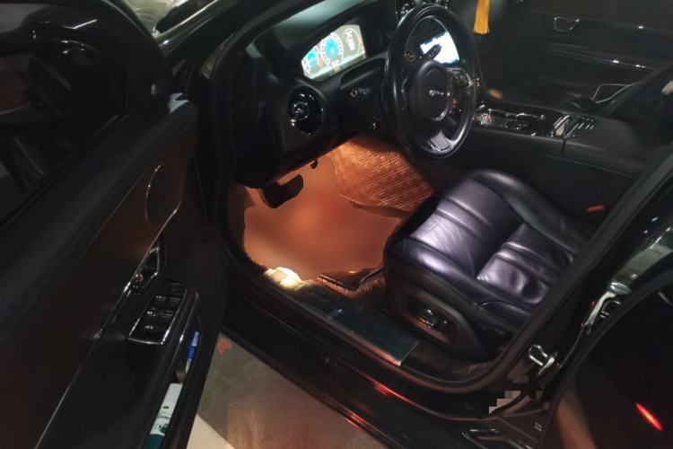 Used Jaguar XJ 2016 XJL 2.0T Two-Wheel-Drive Elegant Business Edition
