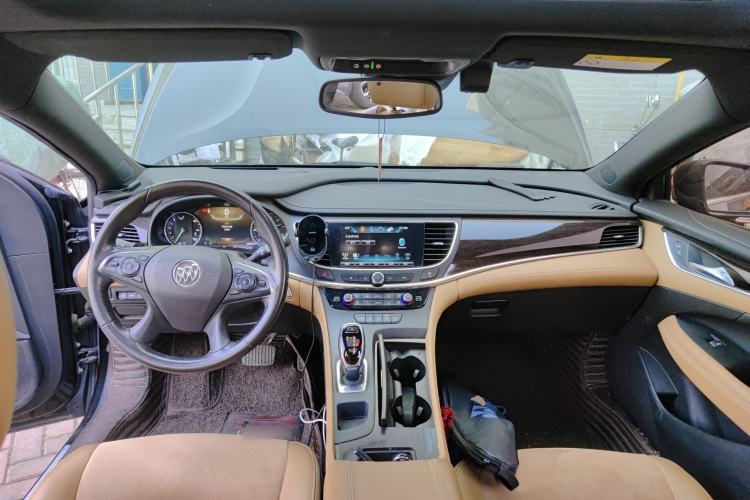 Used Buick LaCrosse 2016 20T Luxury Model Center Console