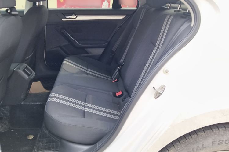 Used Volkswagen Lamando 2018 230TSI DSG Fashion Edition
