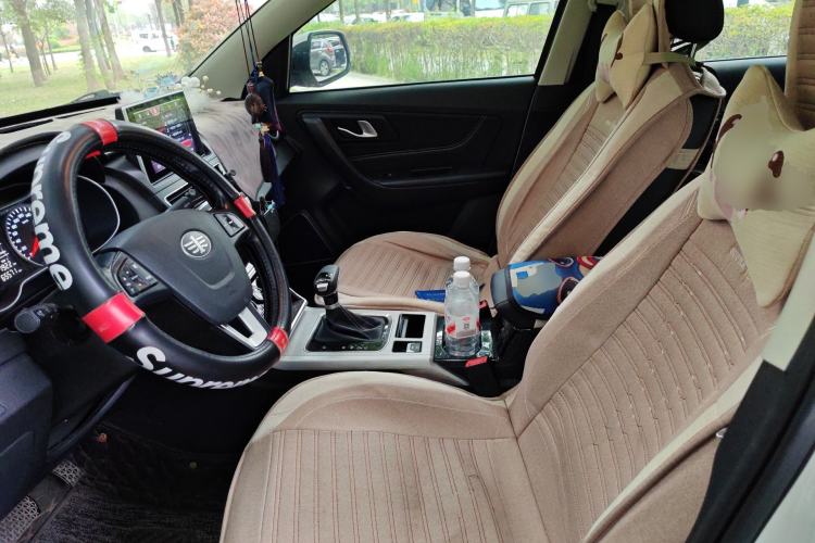 Used Bestune X40 2019 1.6L Automatic Luxury Edition China VI Left Front Seat