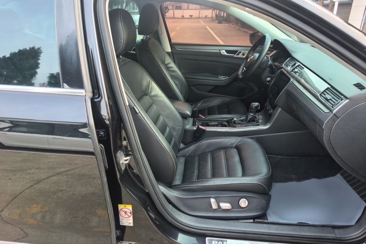 Used Volkswagen Passat 2016 280TSI DSG Prestige Edition Right Front Seat