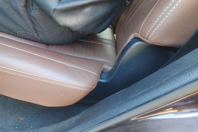 Used BYD S7 2015 2.0T Automatic Prestige Model