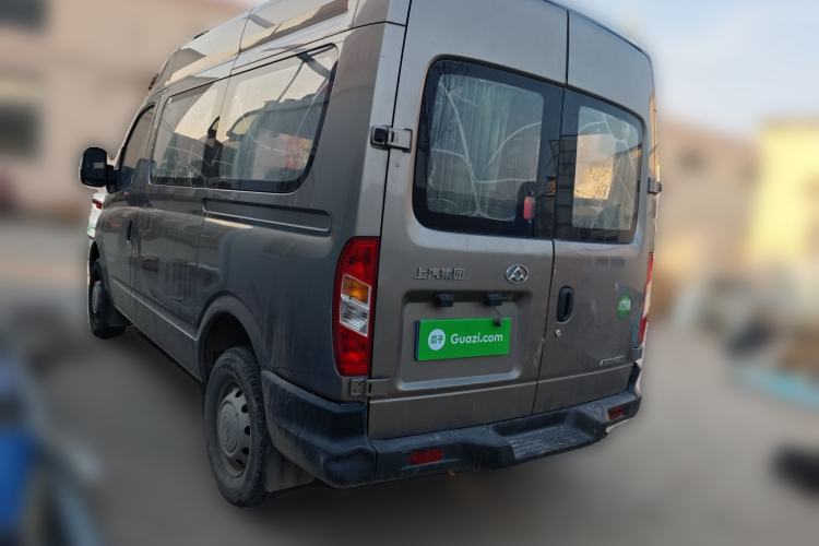 Used SAIC MAXUS Xintu V80 2017 2.5T 5-Speed Manual Aoyuntong National V Short Wheelbase Mid-Roof 5/6/10-Seater
