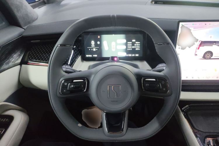 Used Zeekr 009 2024 7-Seater Aisle Version 108 kWh
