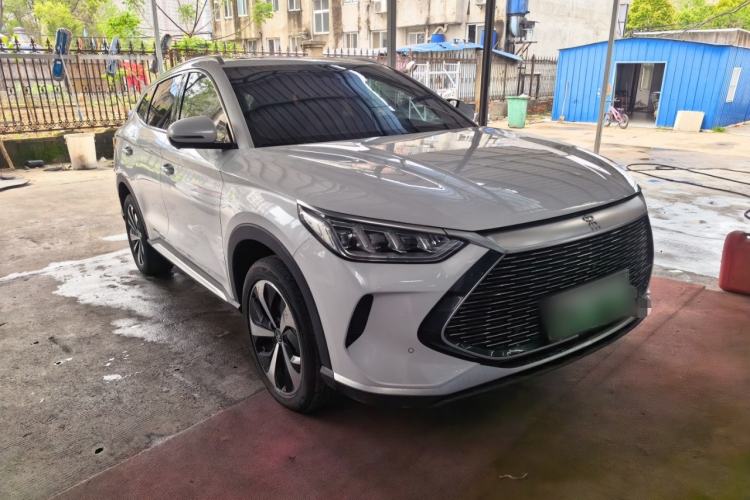 Used BYD Song PLUS New Energy 2021 DM-i 51KM Prestige Model Front Right 45 Deg