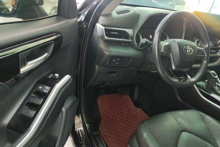 Used Toyota Highlander 2022 Dual-Engine 2.5L Four-Wheel Drive Prestige Version 7 Seats Driver Seat