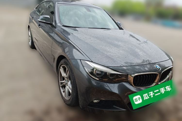 Used BMW 3 Series GT 2019 320i M Sport Package Front Right 45 Deg