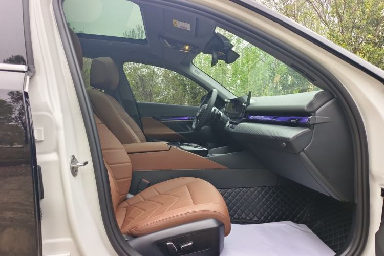 Used BMW 5 Series 2024 530Li Leading Luxury Package Interior 10