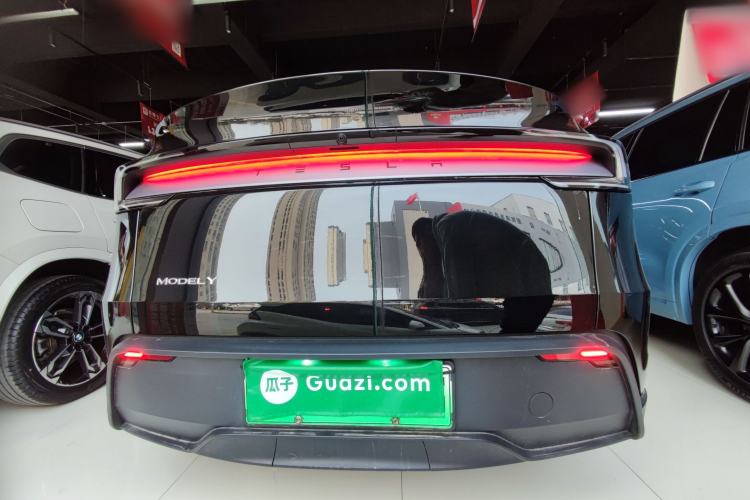 Used Tesla Model Y 2025 Rear-Wheel-Drive Version