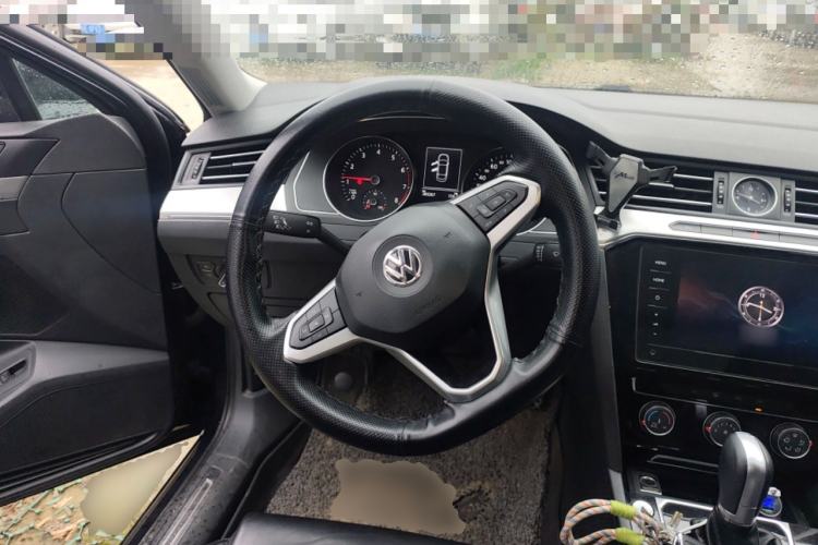 Used Volkswagen Magotan 2020 280TSI DSG Comfort Edition Steering Wheel
