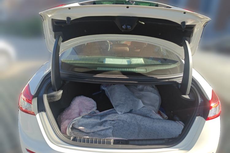 Used Maserati Ghibli 2014 3.0T Standard Edition Trunk