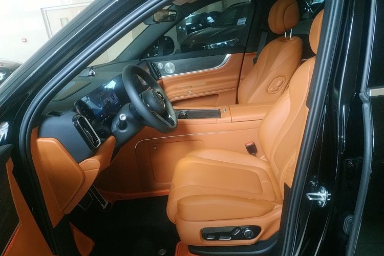 Used Hima AITO M9 2025 Extended-Range Max Version 52 kWh 6-Seater Edition Left Front Seat