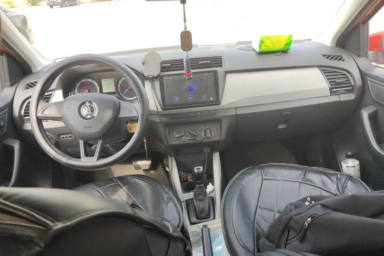 Used Skoda Fabia 2017 1.4L Automatic Car Enjoy Edition Center Console