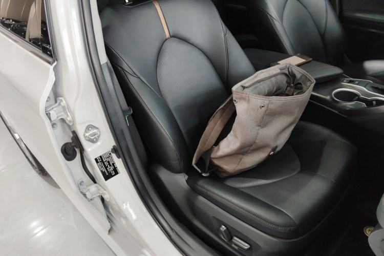 Used Toyota Camry 2021 2.0G Luxury Edition