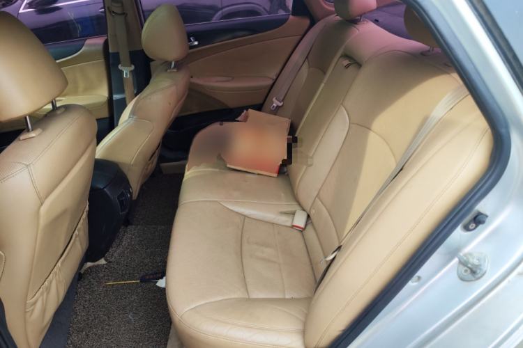 Used Hyundai Sonata 2011 2.0L Automatic Luxury Edition Left Rear Seat