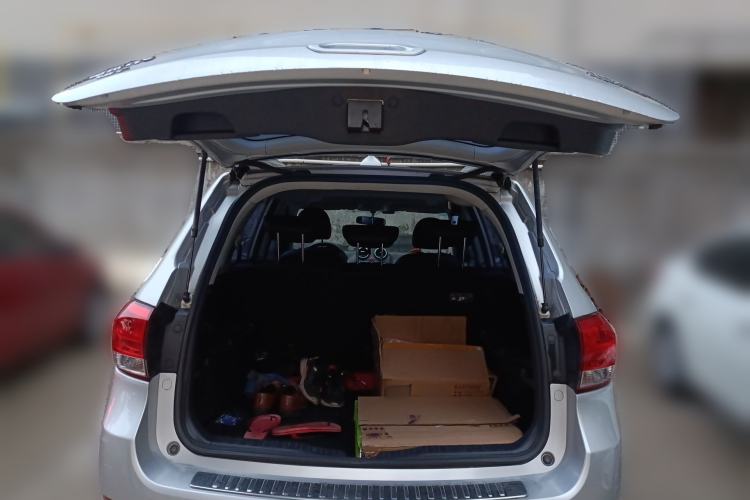 Used Haval H6 2016 Upgraded Model 1.5T Manual Two-Wheel Drive Elite Version
