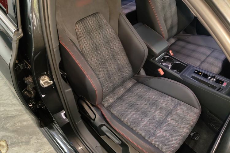 Used Volkswagen Golf GTI 2023 380TSI DSG GTI Right Front Seat