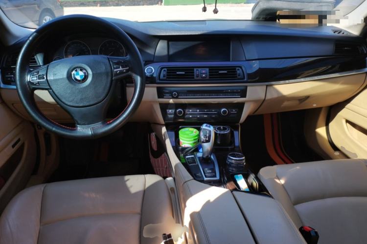 Used BMW 5 Series 2013 525Li Luxury Model
