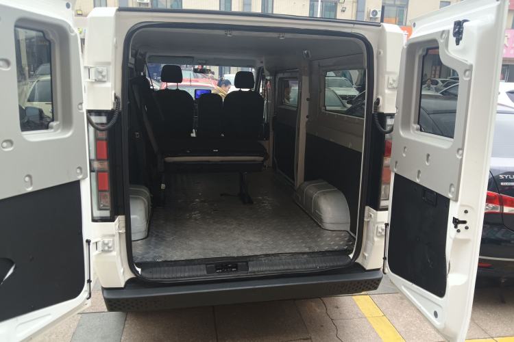 Used SRM New Energy E3 2025 Fudi 310KM Practical Passenger Vehicle
