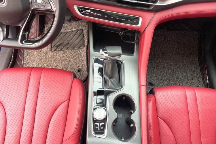 Used CHANGAN CS75 PLUS 2020 1.5T Automatic Luxury Version Interior 6