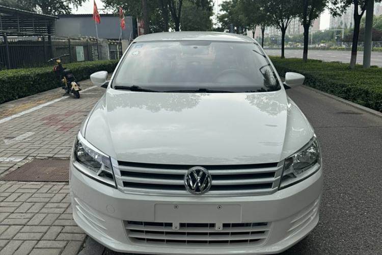 Used Volkswagen Santana 2015 1.6L Manual Fashion Edition
