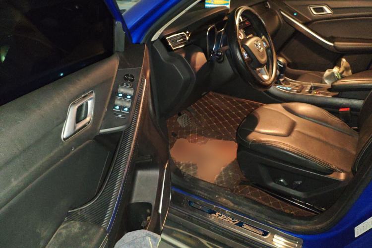 Used JMC Yusheng S330 2016 1.5L GTDi Automatic Two-Wheel Drive Fashion Edition