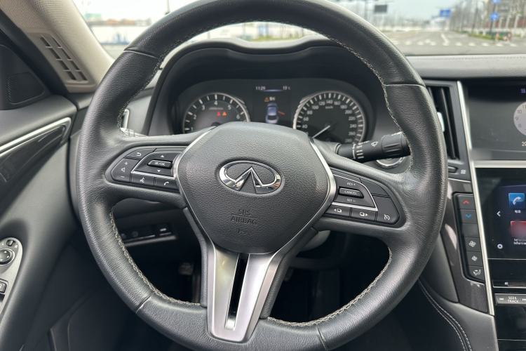 Used Infiniti Q50L 2018 2.0T Comfort Edition China VI Standard Interior 10