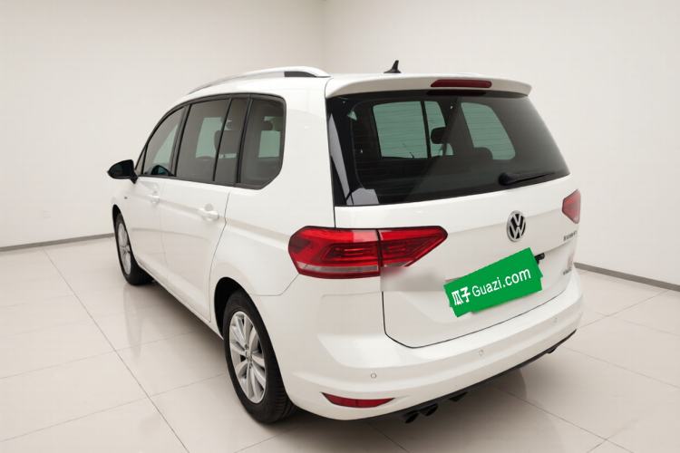 Used Volkswagen Touran 2016 Volkswagen Touran L 280TSI DSG Comfort Edition Exterior 3