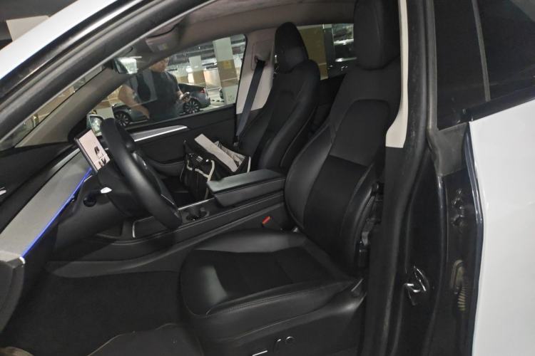 Used Tesla Model Y 2024 Rear-Wheel-Drive Version
