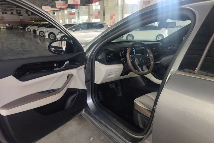 Used BYD Qin PLUS 2023 Champion Edition DM-i 55KM Leading Model
