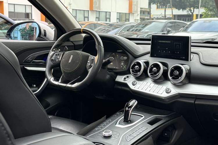 Used Wey VV7 2019 Upgraded Model 2.0T Flagship Version China V Standard Interior 6