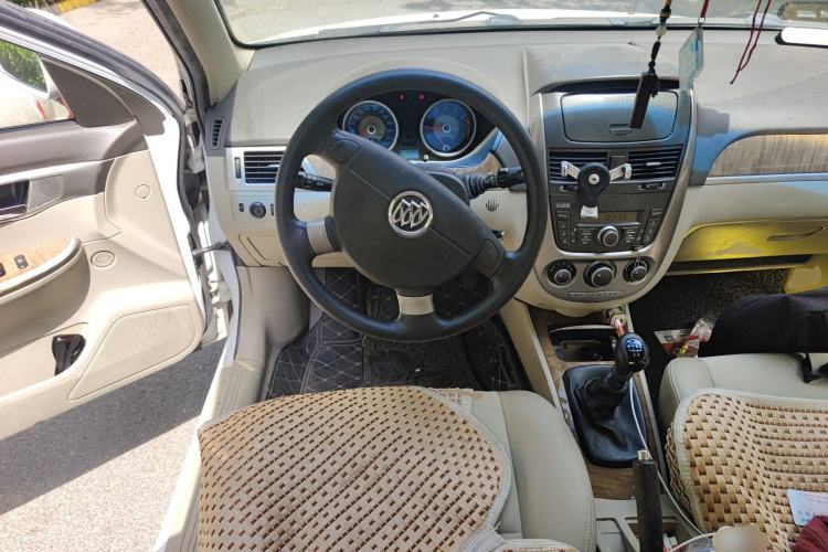 Used Buick Excelle 2015 1.5L Manual Classic Trim
