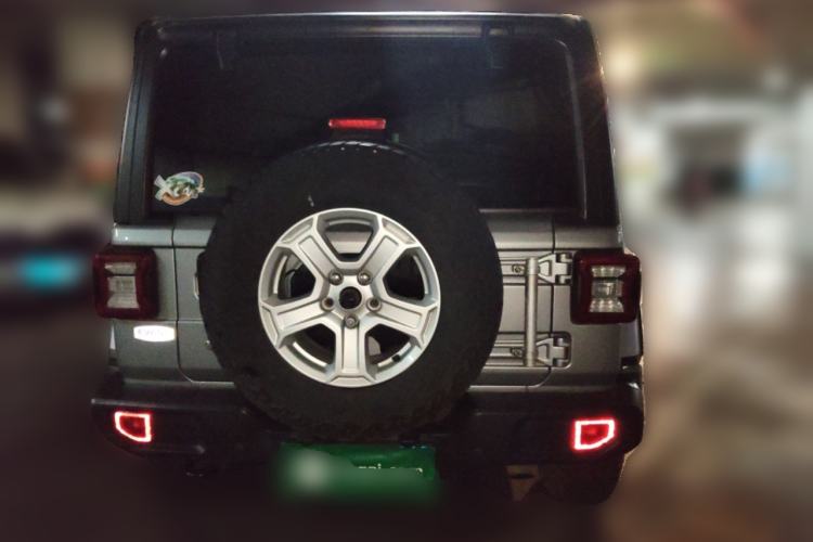 Used Jeep Wrangler 2018 2.0T Sahara Four-Door Edition
