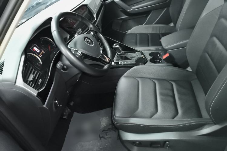 Used Volkswagen Tayron 2022 280TSI Two-Wheel Drive Luxury Smart Connectivity Version
