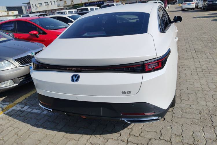 Used Changan Eado 2025 Blue Whale 1.5T 500Bar Prestige Model
