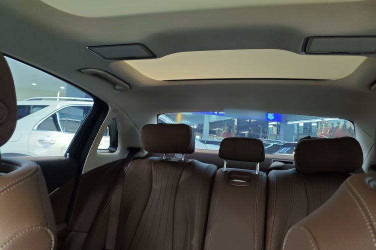 Used Mercedes-Benz E-Class 2021 Facelift E 300 L Stylish Edition Headliner