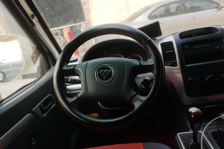 Used Foton Scenic 2012 2.0L Express Standard Short-Wheelbase Version 486EQV4
